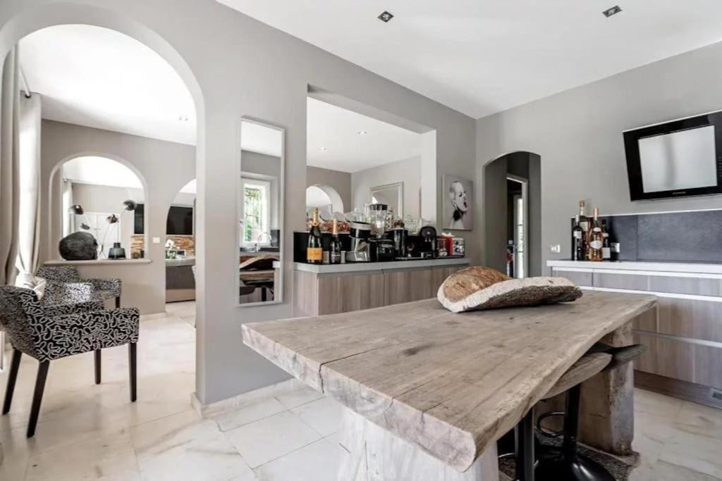 Grande Villa St-Tropez Area Avec Piscine Chauffee Gassin Eksteriør billede